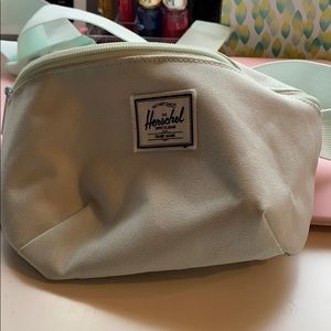 Light blue herschel fannypack